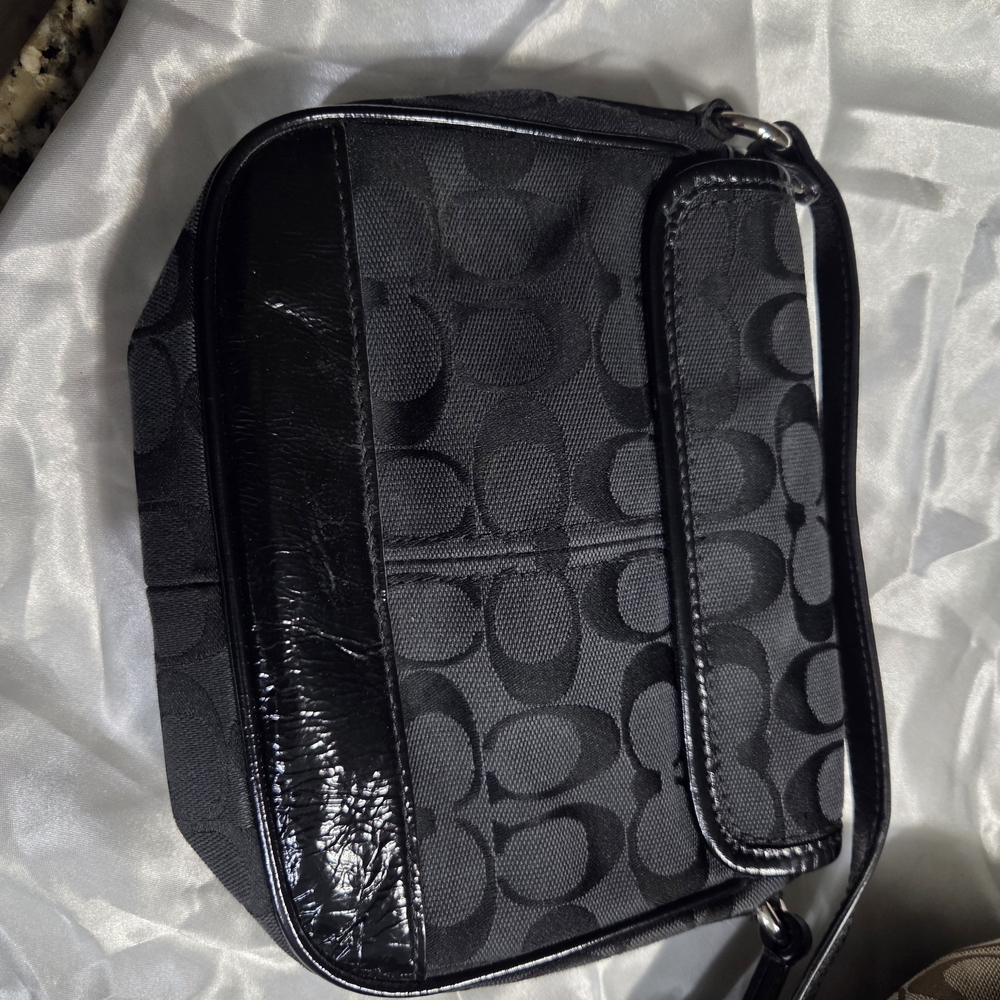 Coach Signature 5 Piece Collection - Picture 7 of 13